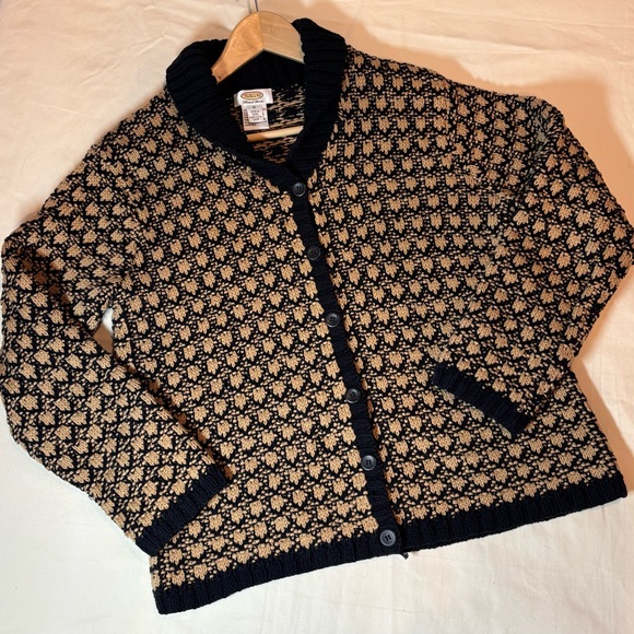 TALBOTS hand-knit shawl collar black & tan/camel cardigan 100% sweater Medium. - Picture 4 of 7